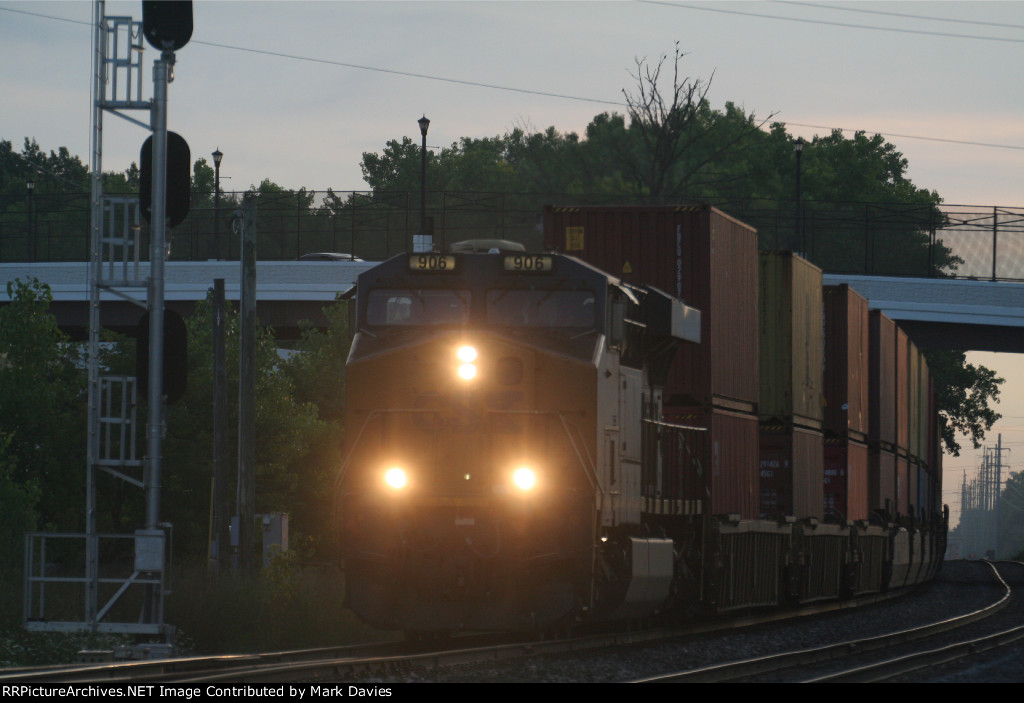 CSX 906